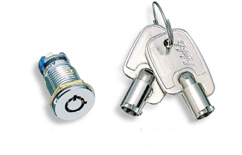 小型操控式电源锁